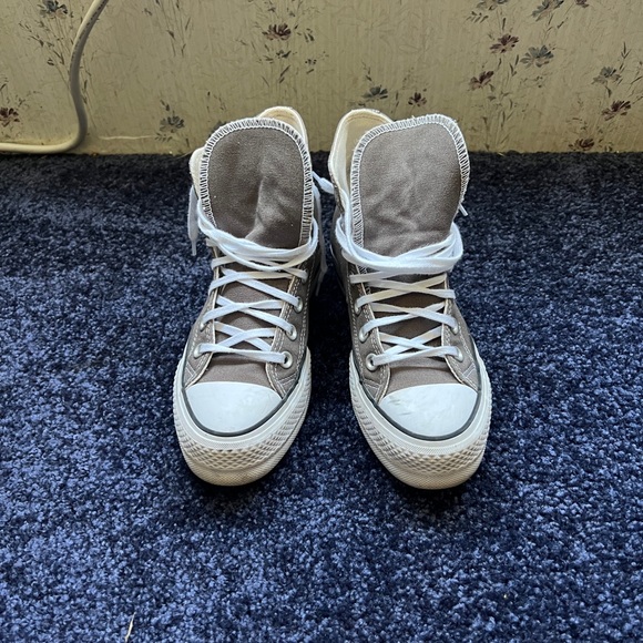 Converse White and grayHigh-Tops - Picture 1 of 8